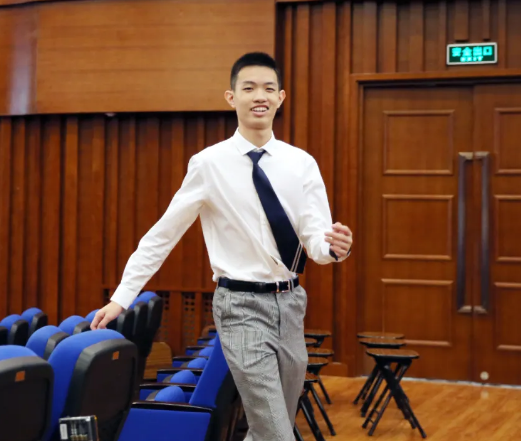 初五纳吉 财源广进 来听听小学霸是如何训练学习两不误